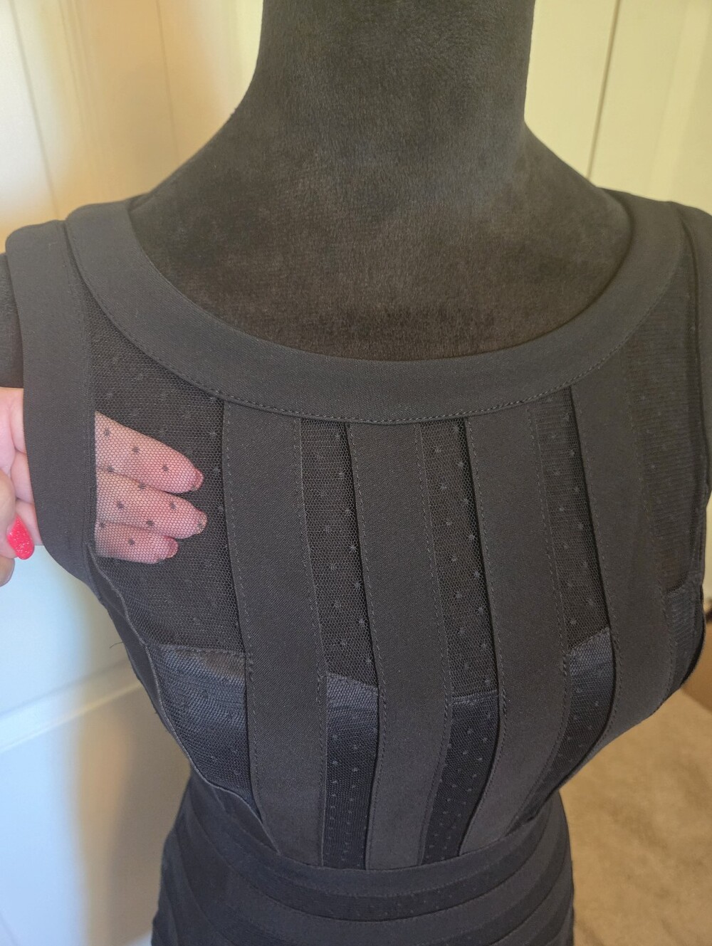 White House Black Market Sleeveless Black Fit-and-Flare Dress SIZE 00 - Picture 6 of 12